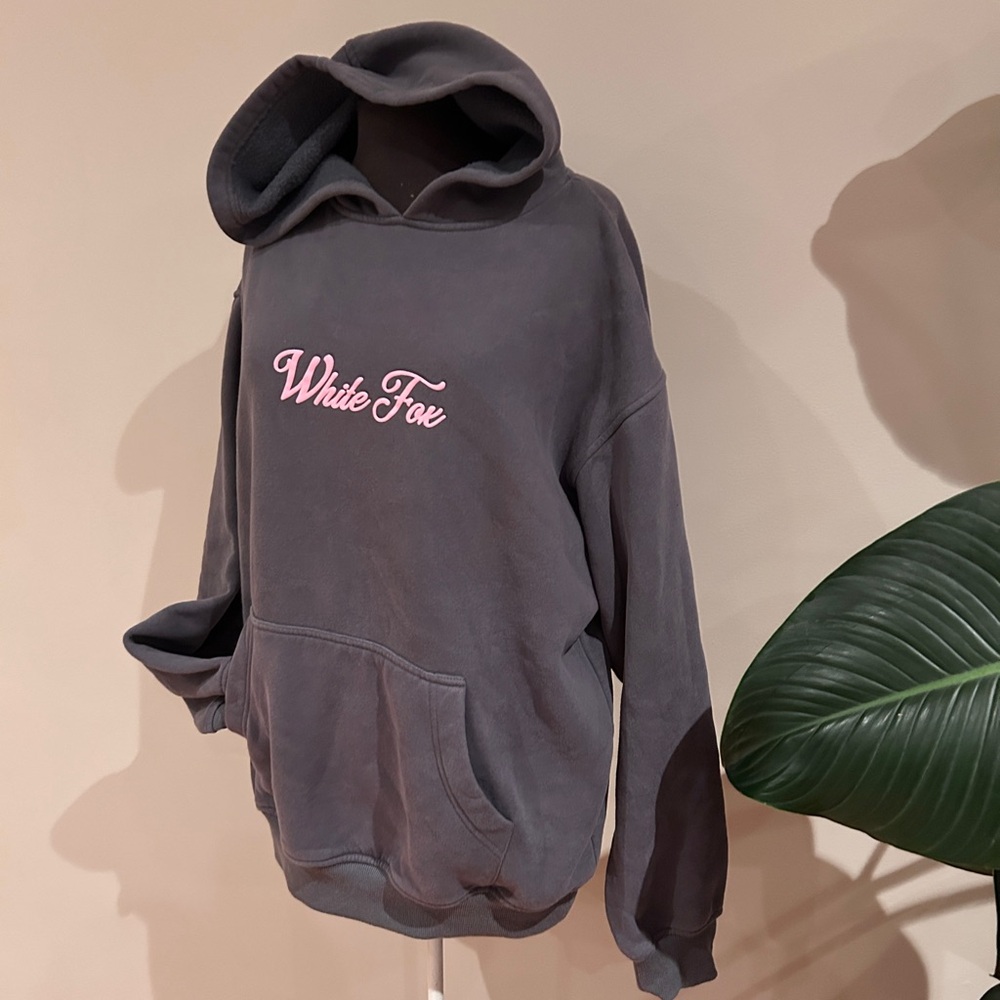 White Fox Season 7 grey and pink hoodie - Picture 7 of 10